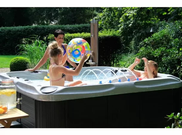4 Personen Luxus Whirlpool - „Euphoria“
