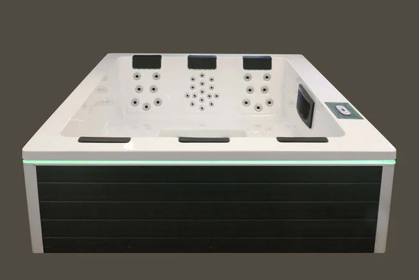 6 Personen Whirlpool -  „Serene 6“